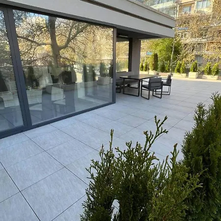 Apartment The Terrace Lounge By Rv Warna