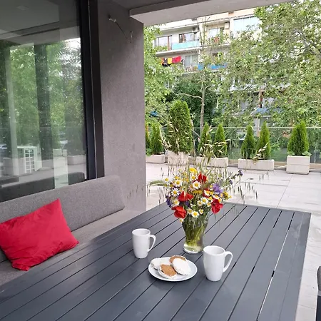 דירה The Terrace Lounge By Rv *