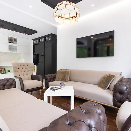 Apartment The Terrace Lounge By Rv Warna