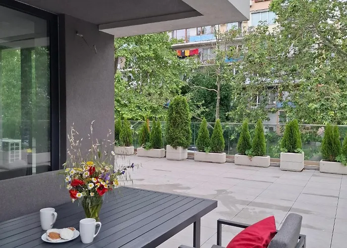 The Terrace Lounge By Rv * Warna