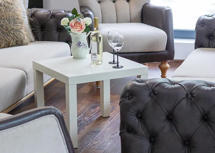 The Terrace Lounge By Rv Apartment