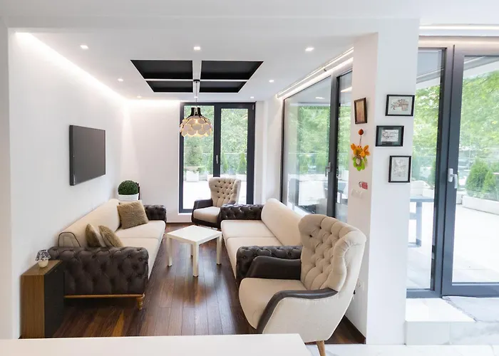 Apartment The Terrace Lounge By Rv Warna