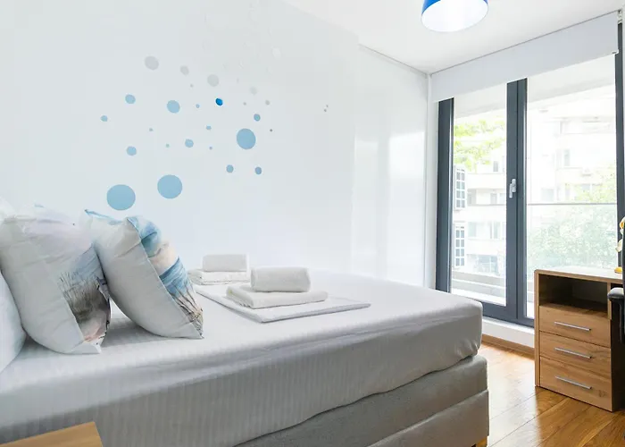 The Terrace Lounge By Rv * Warna