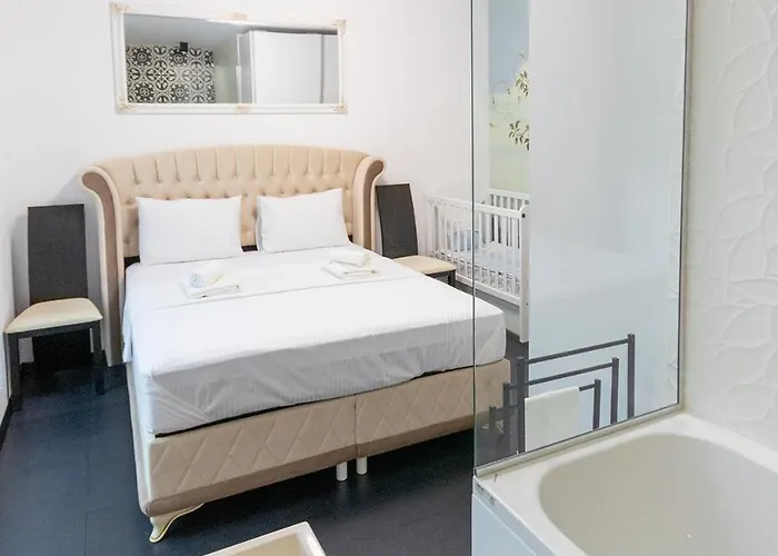 The Terrace Lounge By Rv * Warna