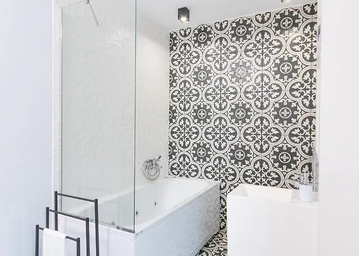 Apartment The Terrace Lounge By Rv Warna