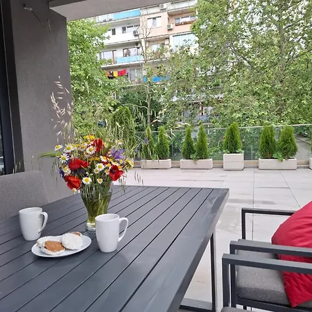 The Terrace Lounge By Rv Apartment