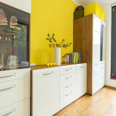 The Terrace Lounge By Rv Apartment *