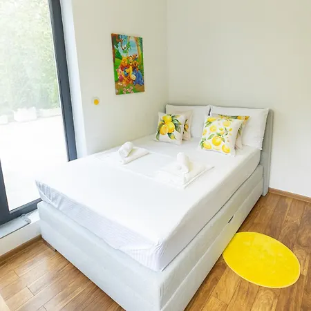 The Terrace Lounge By Rv Apartment Varna