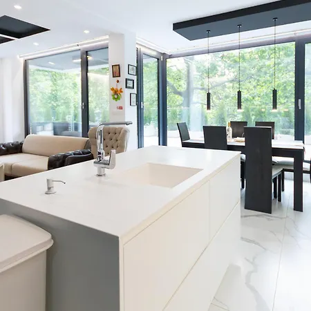 The Terrace Lounge By Rv Apartment